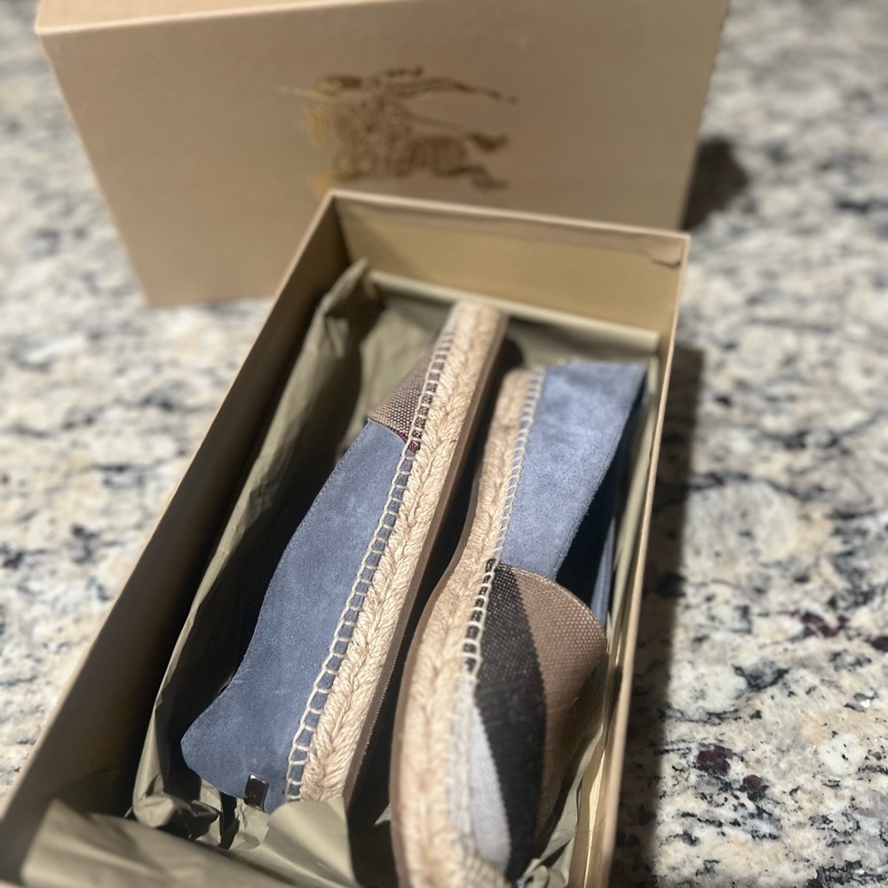Burberry Espadrille in stone blue